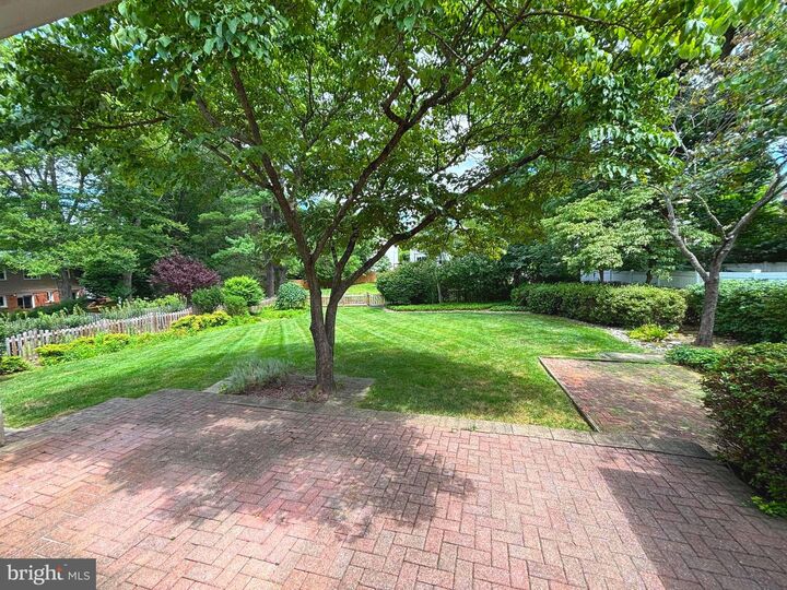 Property Photo: 1703 Palm Springs Drive VA 22182