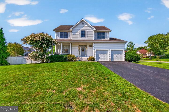 Property Photo:  12 E Green Lane  DE 19963 