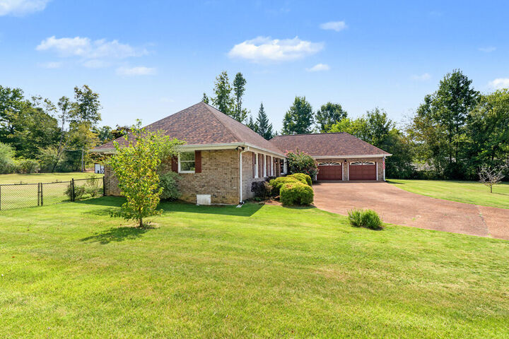 Property Photo:  308 Pheasant Drive  GA 30721 