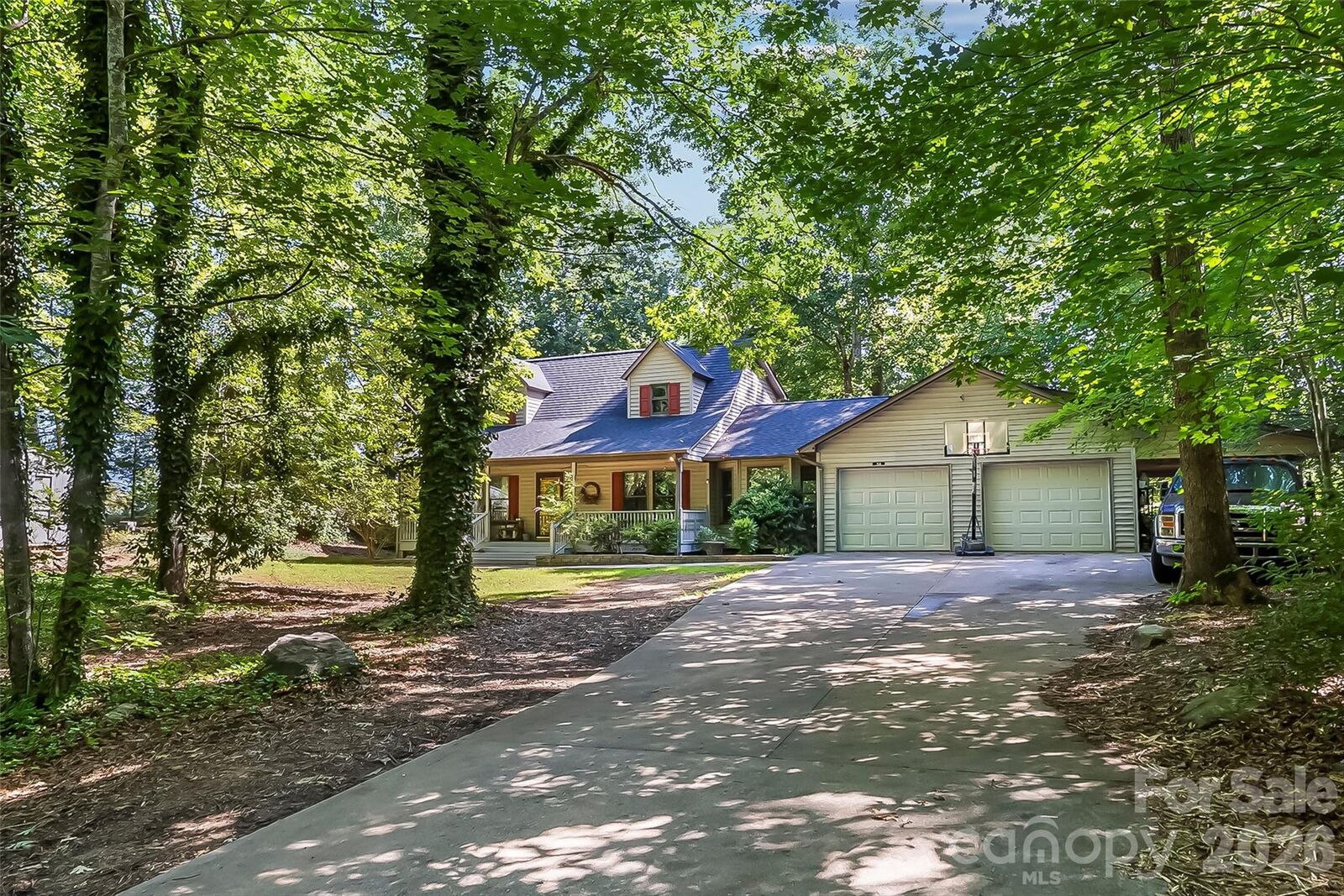 Property Photo:  34 Lakeside Drive  NC 28752 