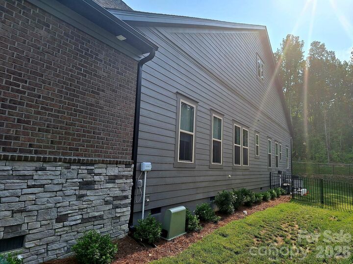 Property Photo:  2041 Odell Farm Lane  NC 28173 