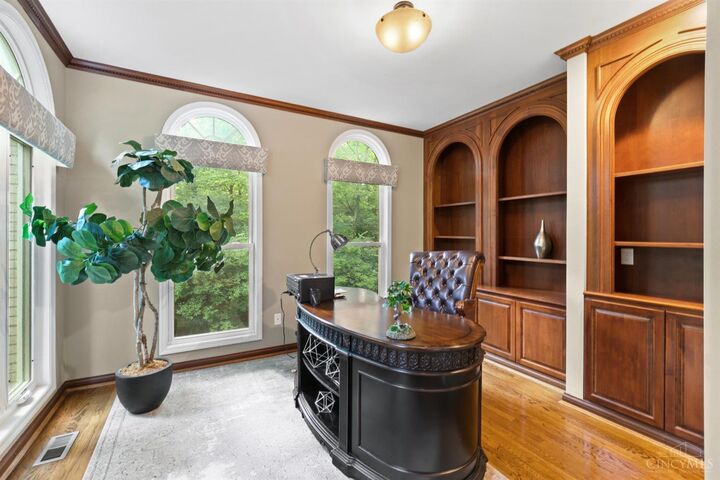 Property Photo: 8410 Greenleaf Drive OH 45255