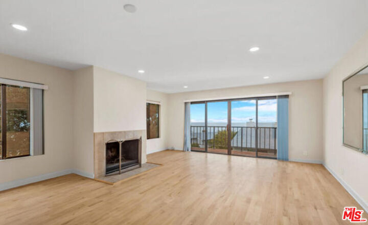 Property Photo:  6798 Las Olas Way  CA 90265 