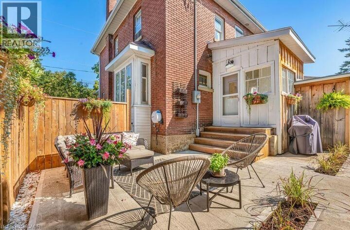 Property Photo:  47 Eagle Avenue  ON N3S 1Z1 