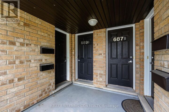 Property Photo:  689B Sue Holloway Drive  ON K2J 5R6 