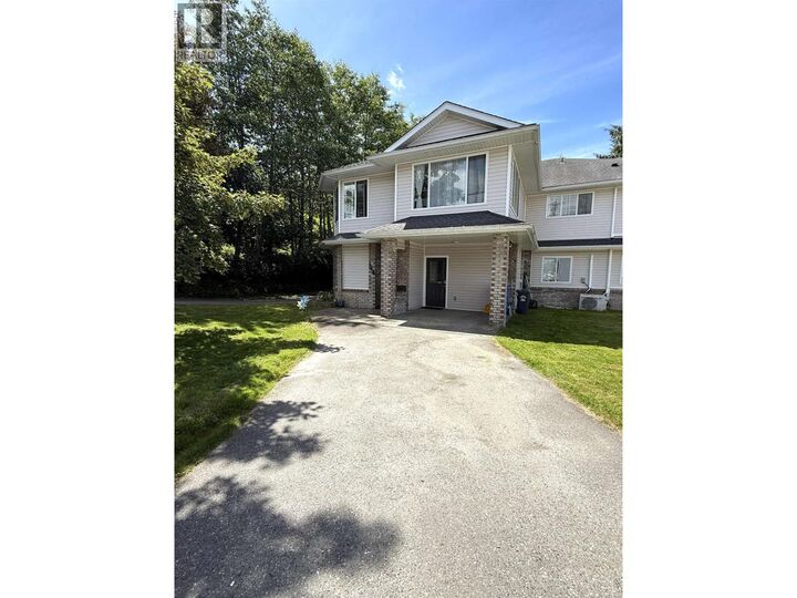 Property Photo: 544 Taylor Street BC V8J 3M4