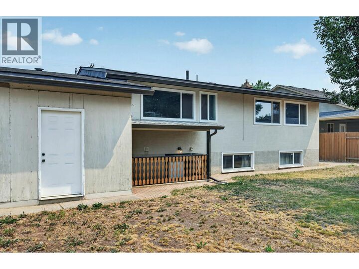 Property Photo:  1094 Schreiner Street  BC V2B 5W3 