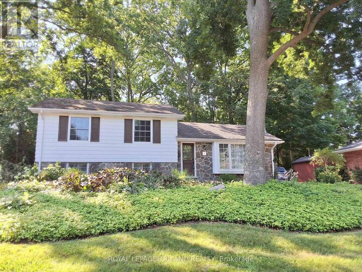 7 Briarhill Place — photo 1