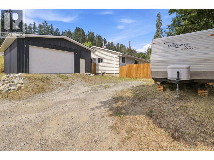 Property Photo: 326 Stiles Street BC V1A 1G5