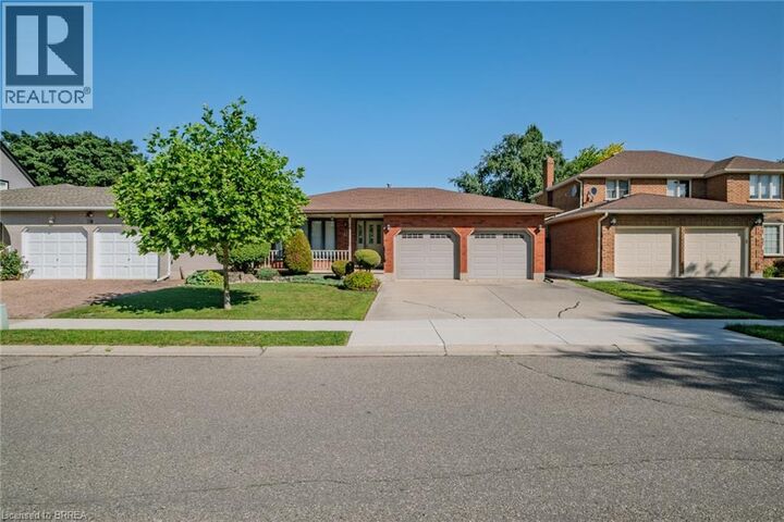 41 Royal Oak Drive — photo 1