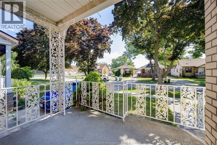 Property Photo:  1715 Alexis Road Upper  ON N8Y 4P3 