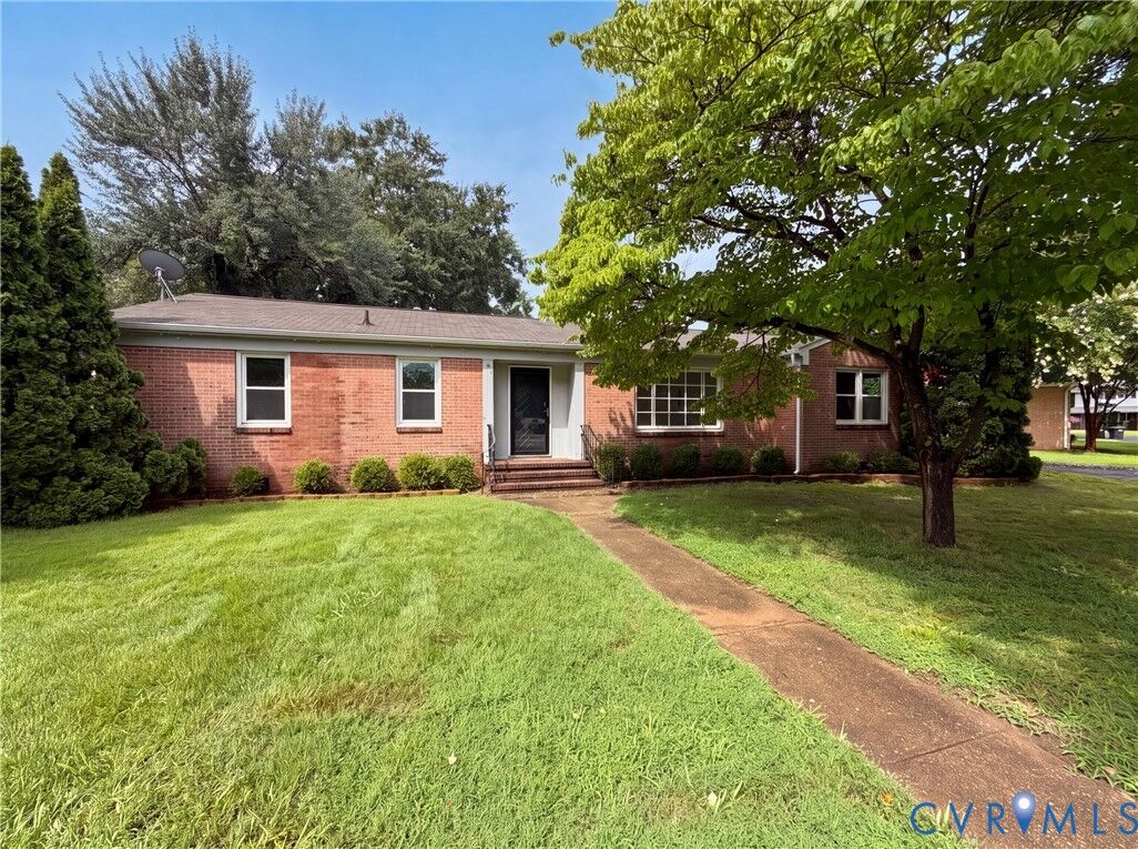 Property Photo: 1016 Forestview Drive VA 23834