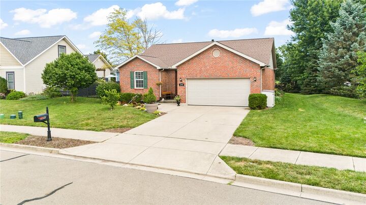 Property Photo:  2490 Meadowpoint Drive  OH 45373 