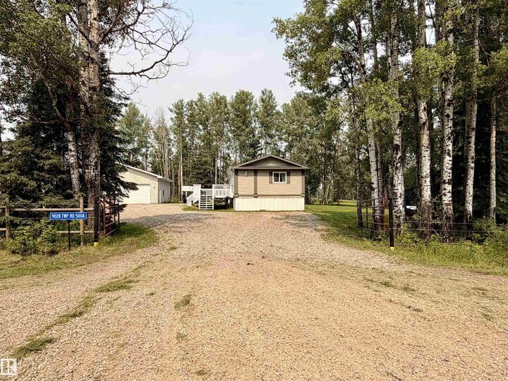 Property Photo: 9028 Twp 500 A AB T7A 2A3