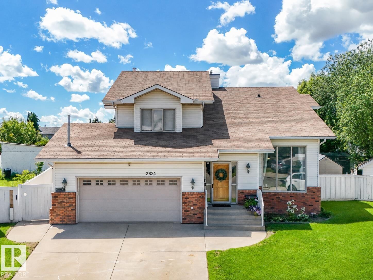 Property Photo: 2824 37 Street NW AB T6L 6G4