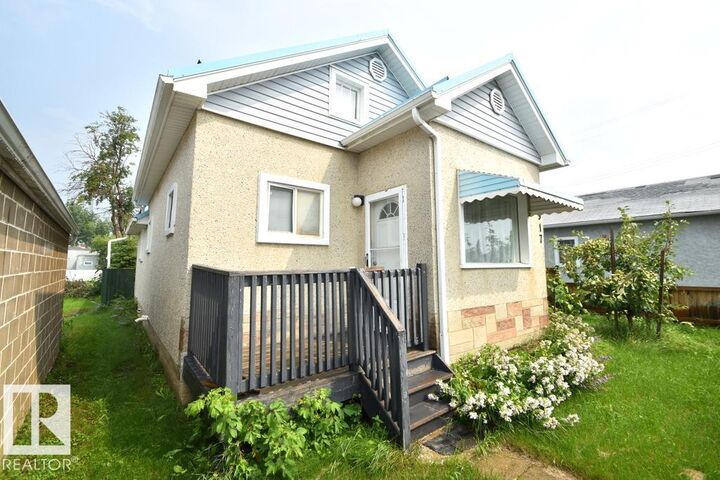 4917 49 Street — photo 1