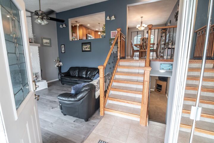 Photo de la propriété:  24 Glenwood Crescent  AB T7Z 1A3 