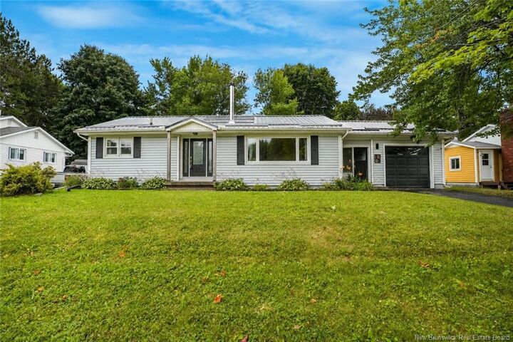 Property Photo:  22 Birchcroft Drive  NB E3C 1K7 