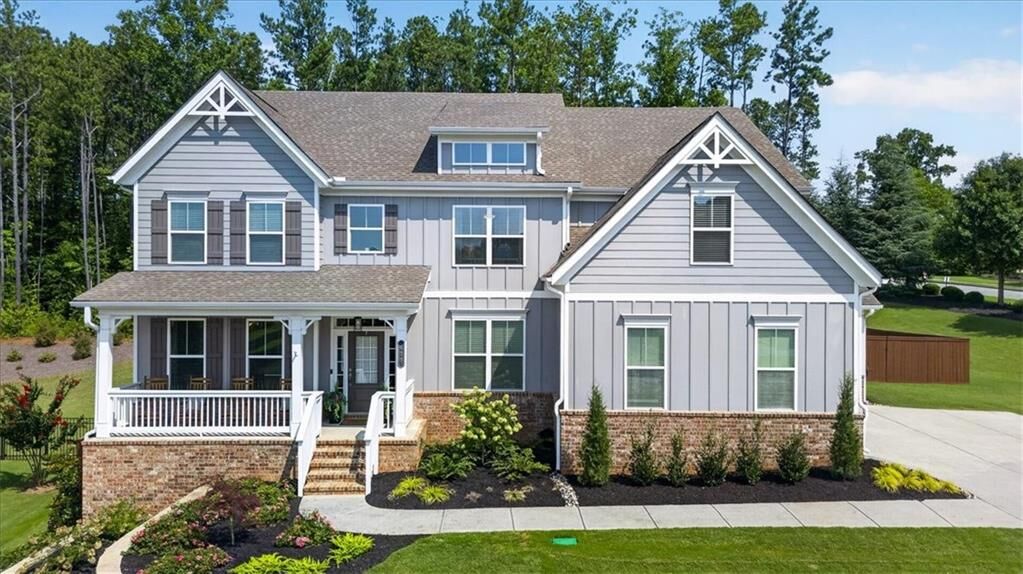 Property Photo: 400 Silver Brook Drive GA 30188
