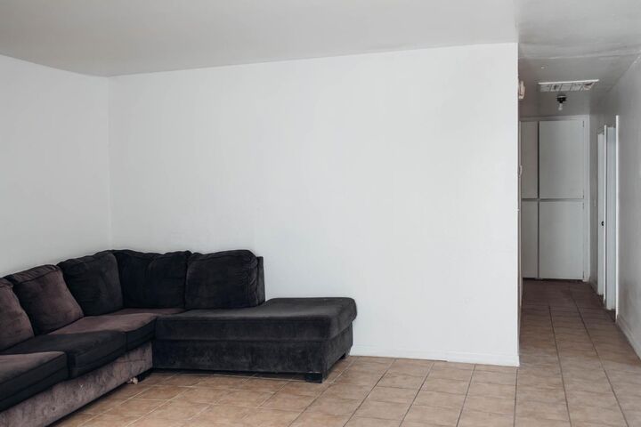 Property Photo:  831 Forrester Ct  CA 93257 