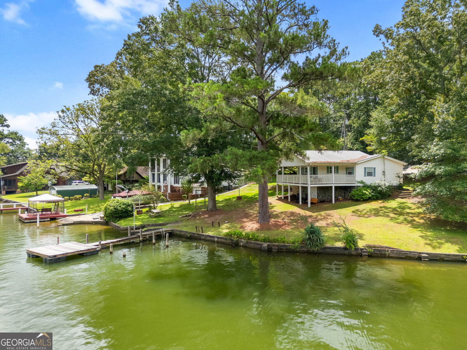 Property Photo:  224 Roberts Point Road  GA 30233 