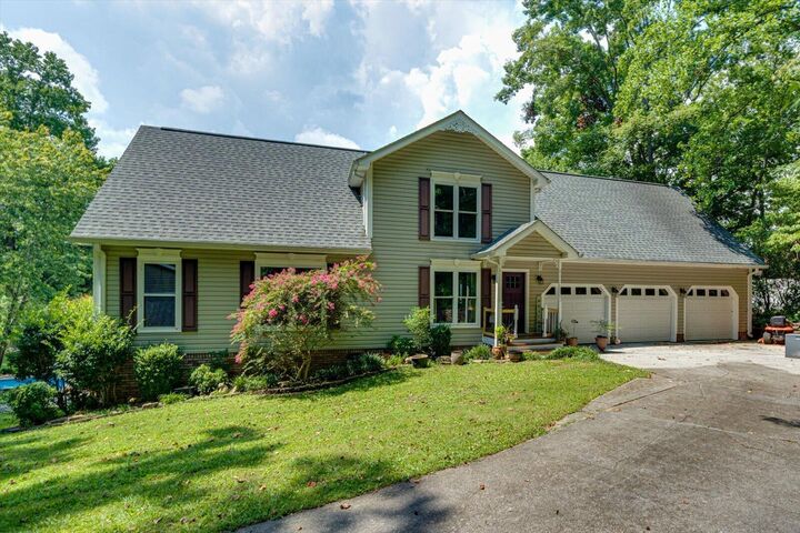 Property Photo:  11648 Hixson Pike  TN 37379 
