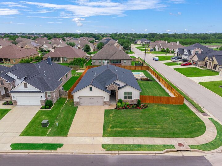 Property Photo: 3353 Stonington Way TX 77808