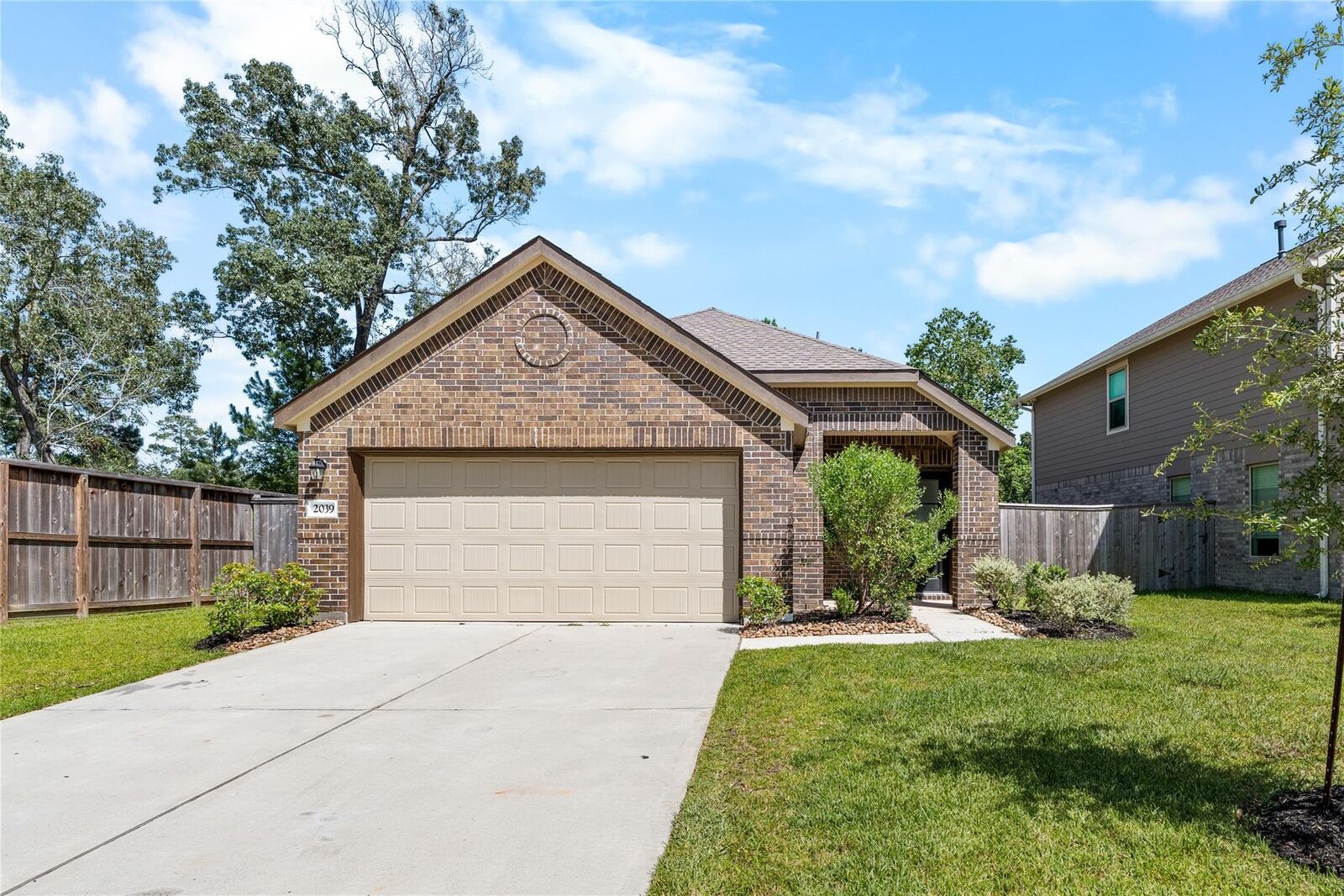 Property Photo: 2039 Barrett Gables Drive TX 77532