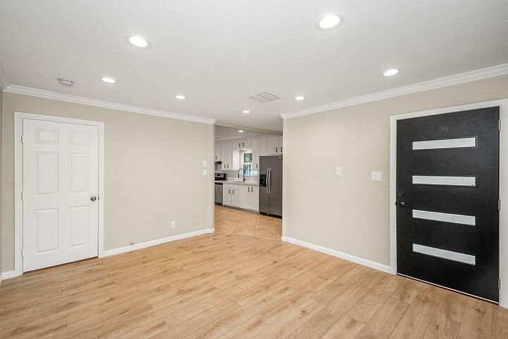 Property Photo:  5037 W 43rd Street  TX 77092 