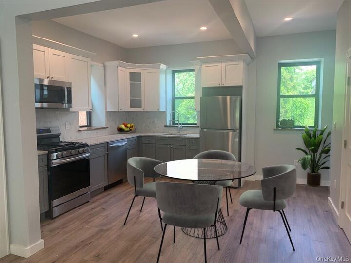 Property Photo:  753 Route 9W  NY 10989 