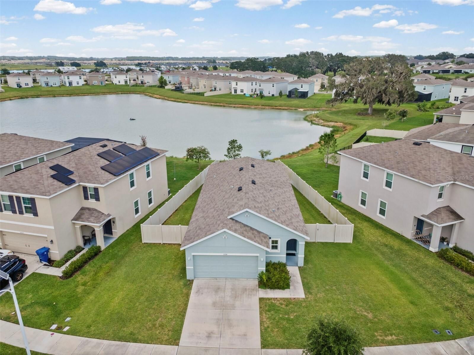 Property Photo: 10914 Penny Gale Loop FL 33576
