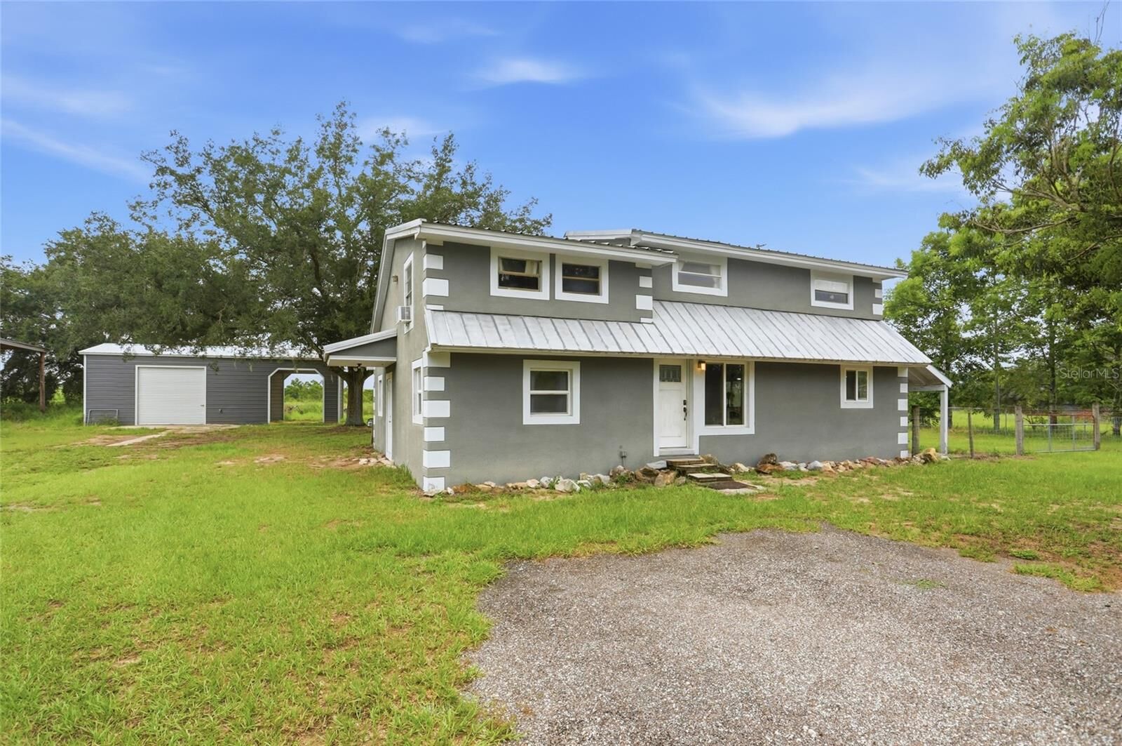 Property Photo:  1518 Dickens Road  FL 33898 