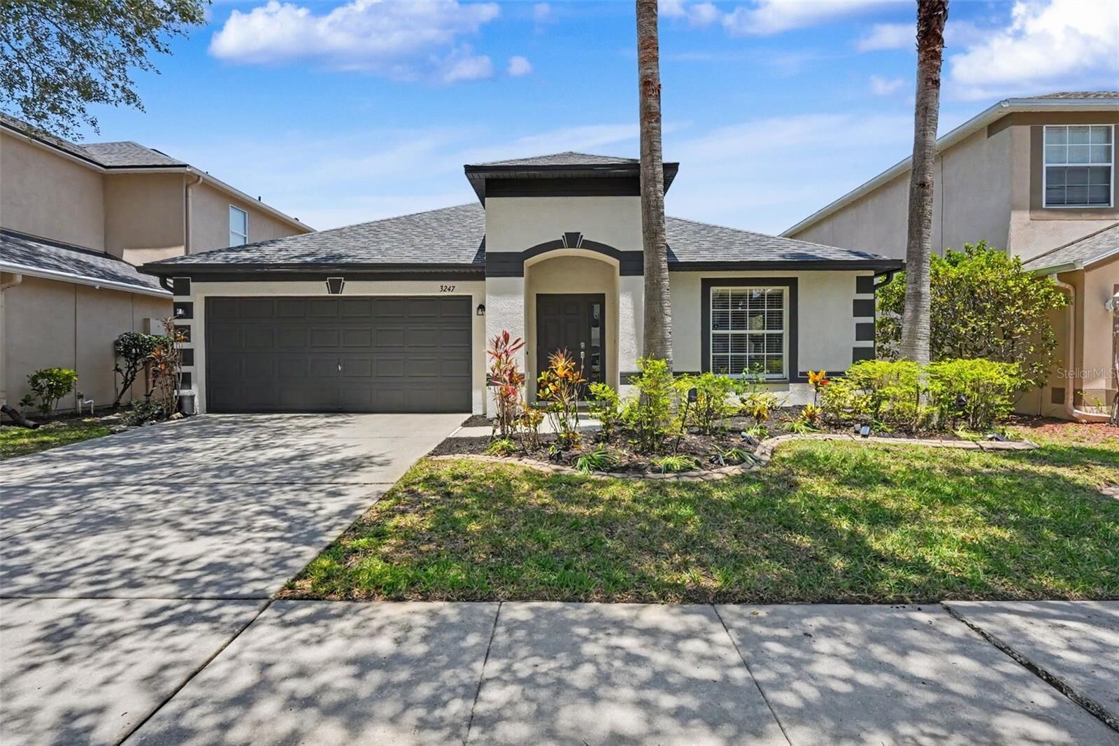 Property Photo: 3247 Dunstable Drive FL 34638