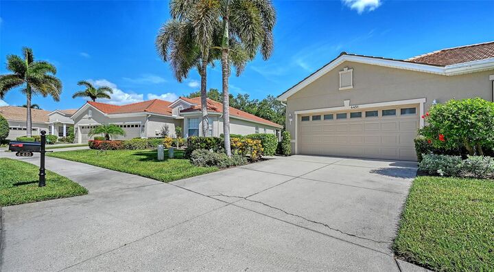 Property Photo:  4451 Kariba Lake Terrace  FL 34243 