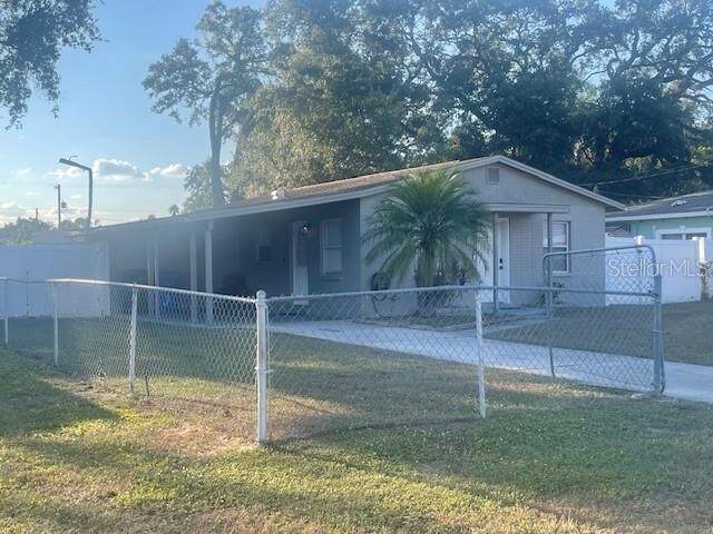 Property Photo:  4318 Berkley Drive  FL 33610 