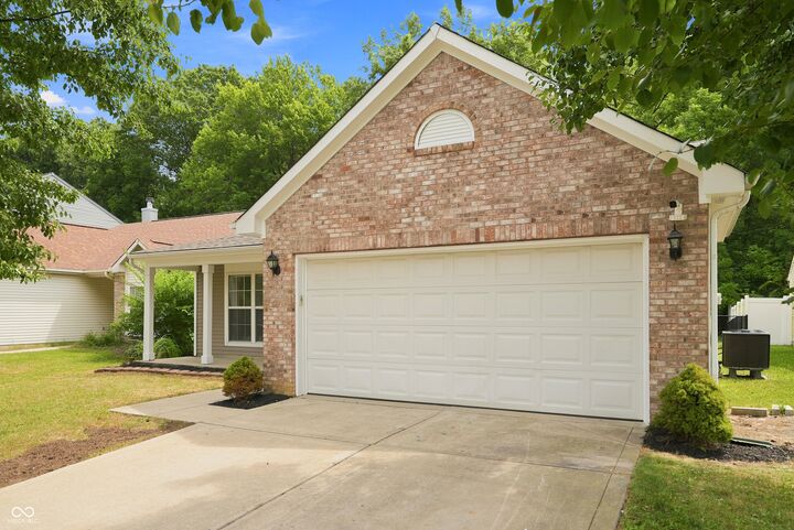 Property Photo:  2115 Sotheby Lane  IN 46239 