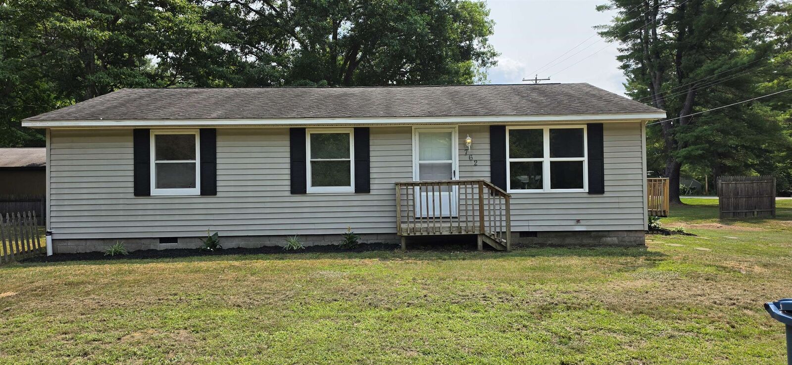 Property Photo:  762 E Red Keg Court  MI 48642 