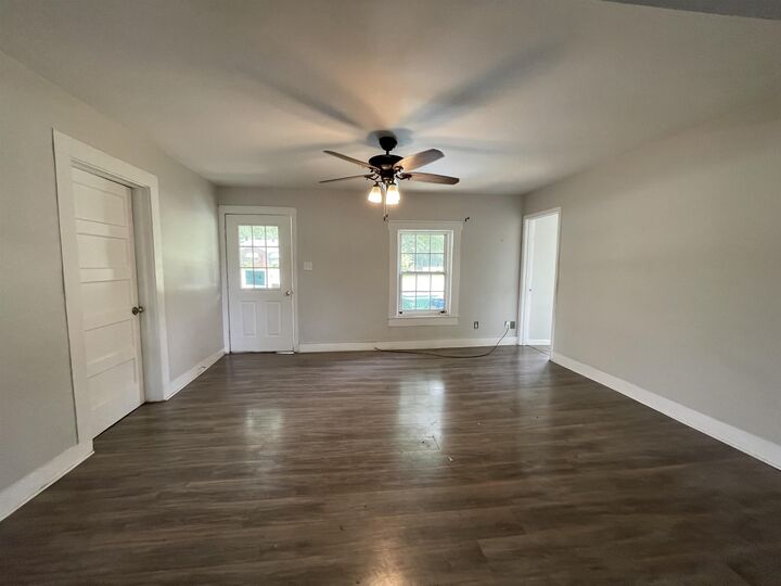 Property Photo:  325 W Main St  TN 38058 