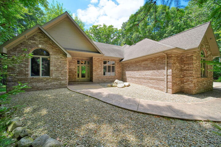 Property Photo:  2500 Reynolds Road  MI 49201 