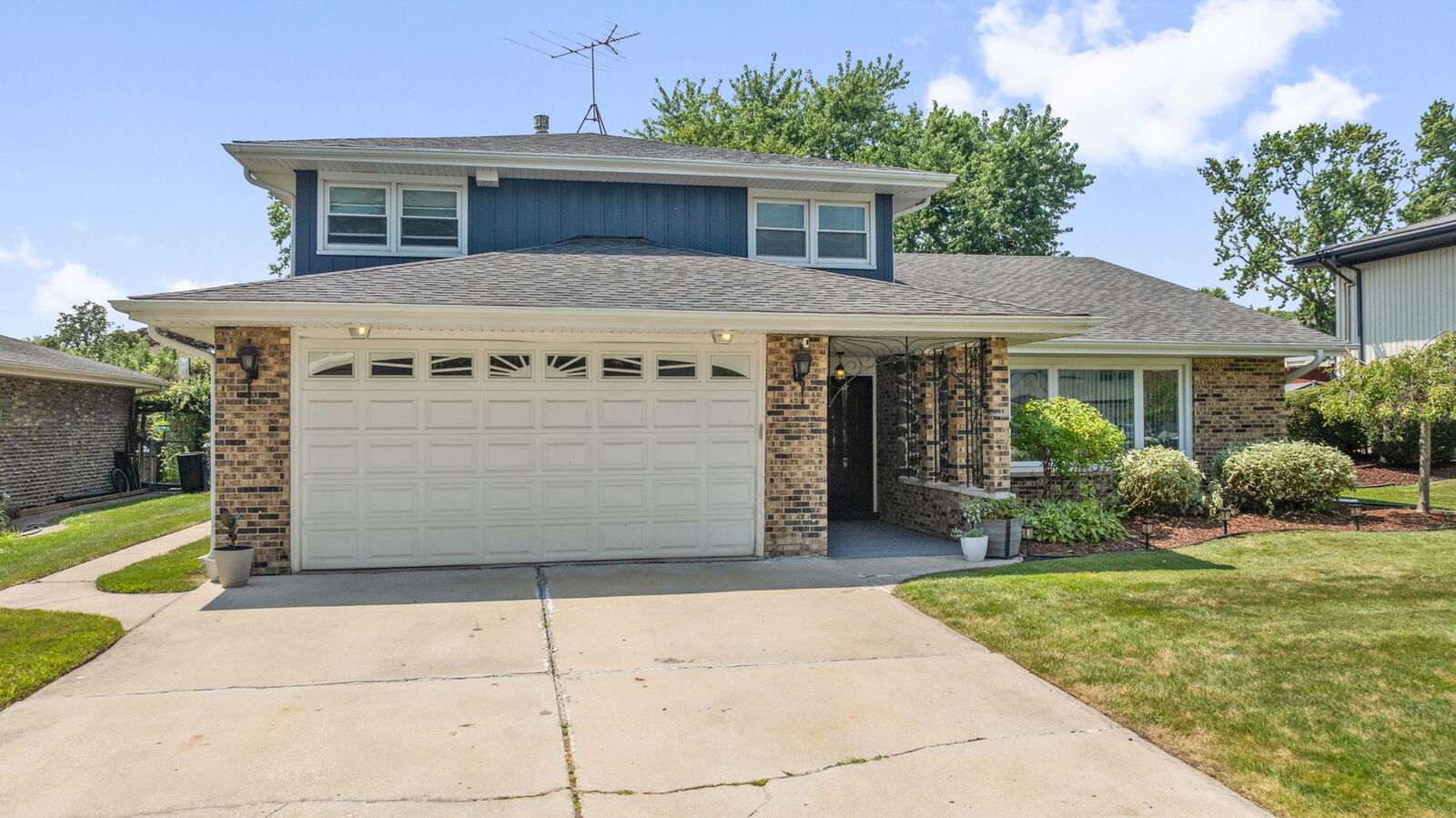 Property Photo:  10362 S Alta Drive  IL 60465 