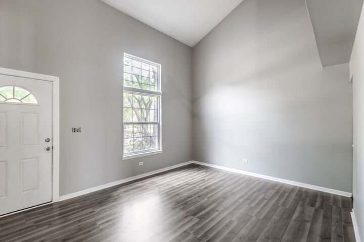 Property Photo:  3109 Lynette Lane  IL 60042 