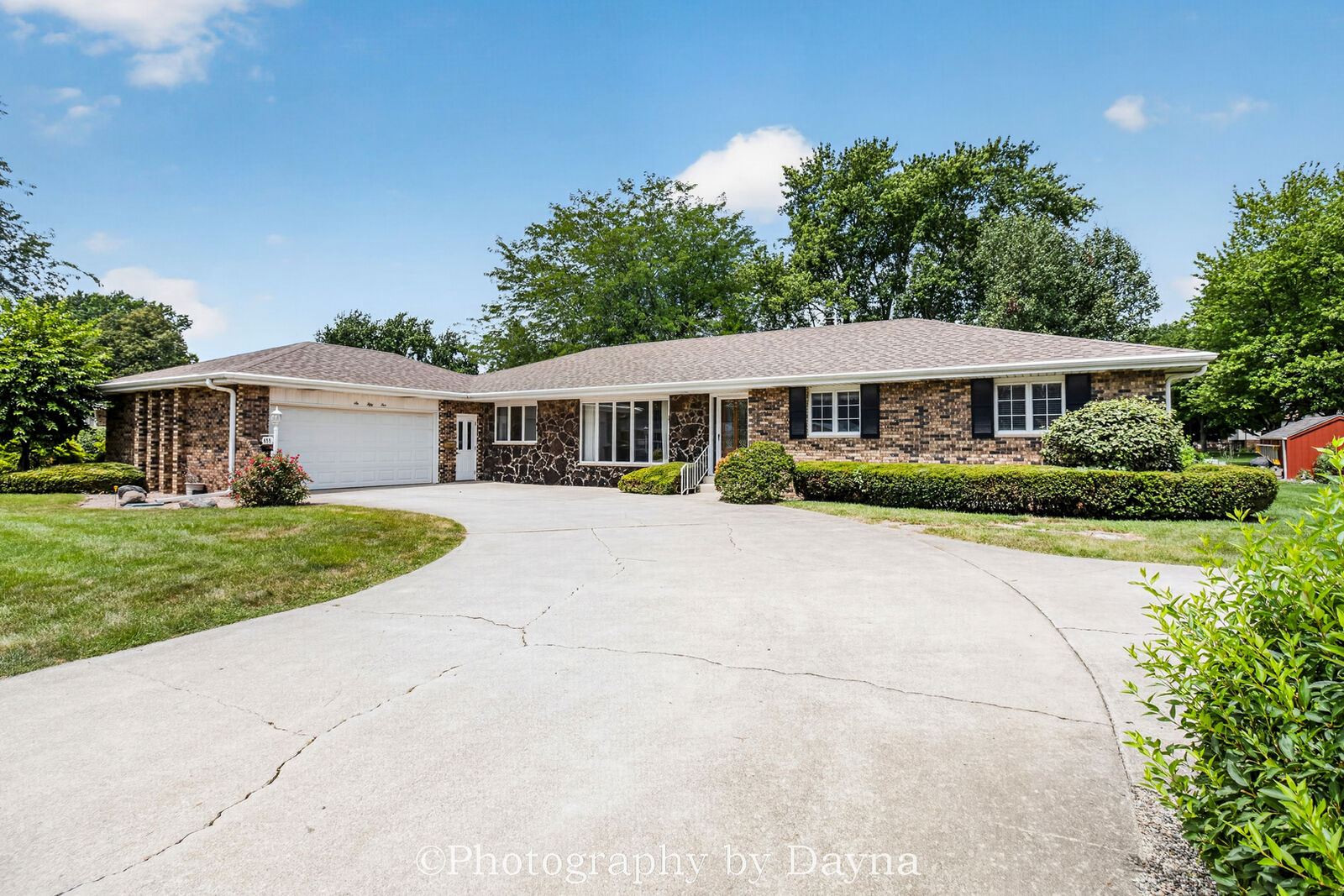 Property Photo:  655 West End Drive  IL 60950 