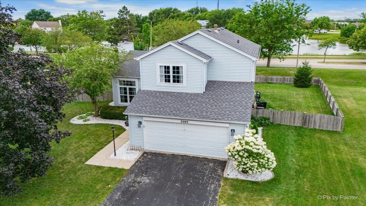 Property Photo:  