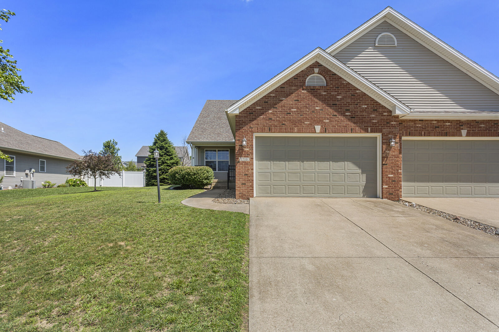 Property Photo:  1710 Timber Wolf Lane  IL 61853 