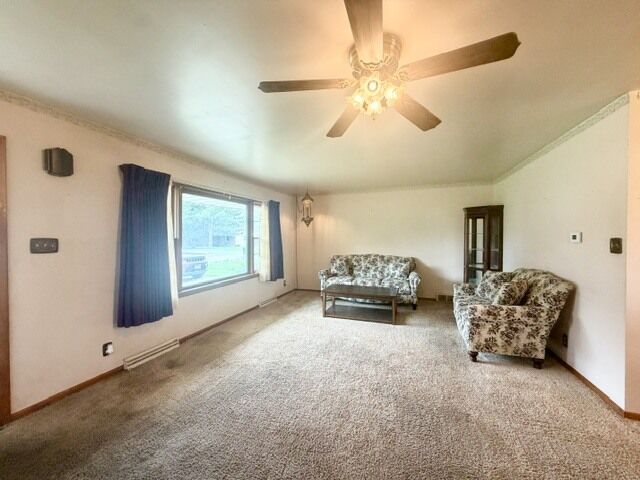 Property Photo:  