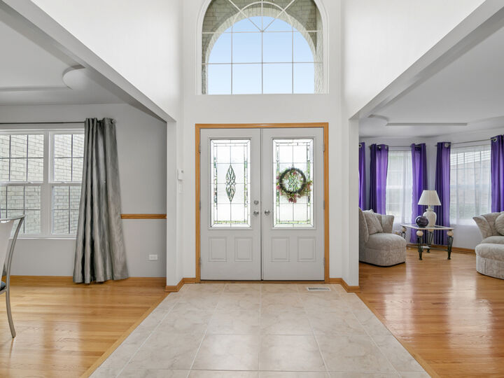 Property Photo: 1527 Tienstra Court IL 60430