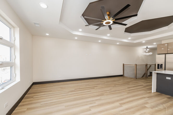 Property Photo: 5643 S Prairie Avenue IL 60637