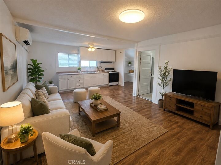 Property Photo:  1628 S Van Ness  CA 90019 