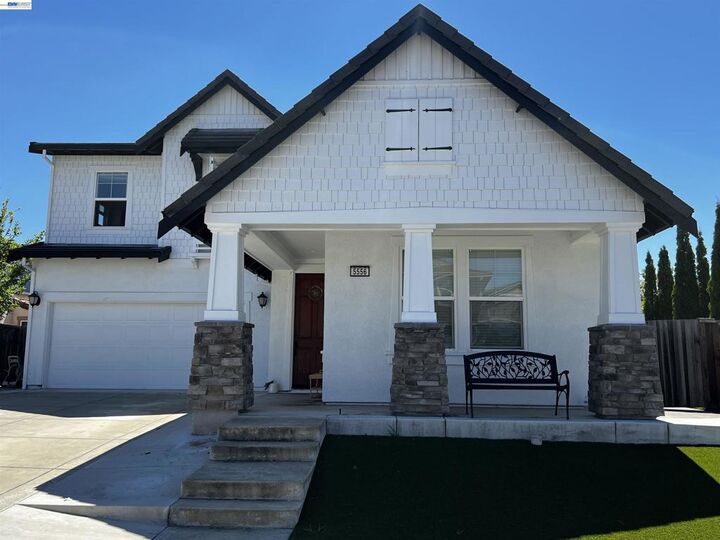 Property Photo:  5556 Wells Ln  CA 94582 