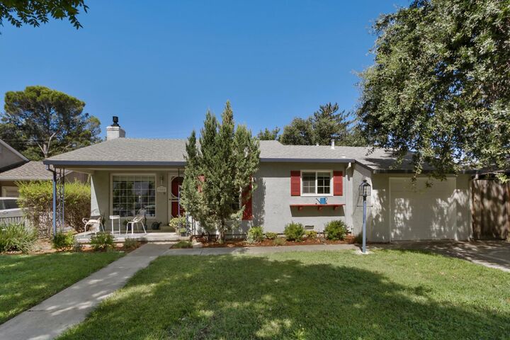 Property Photo:  1008 2nd Street  CA 95695 